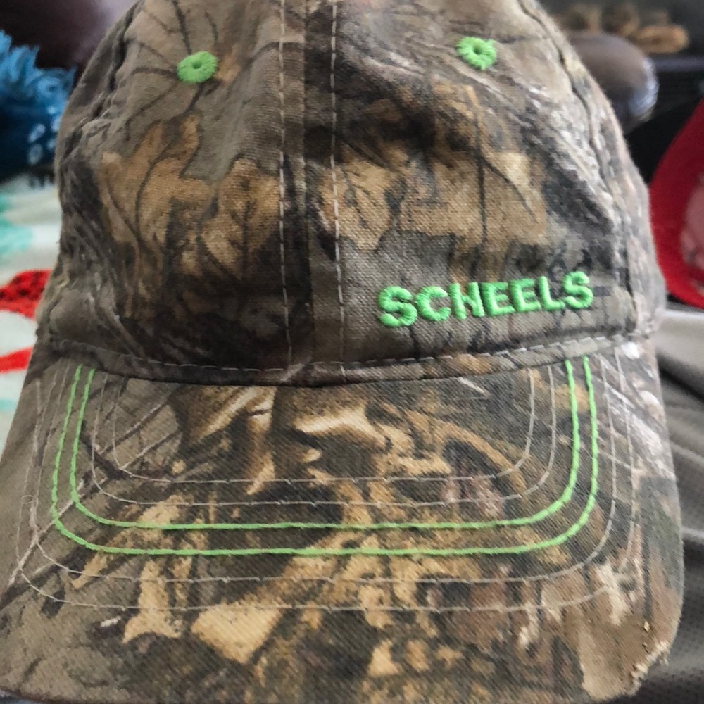 I camo hat used during hunting - Picture 1 of 1